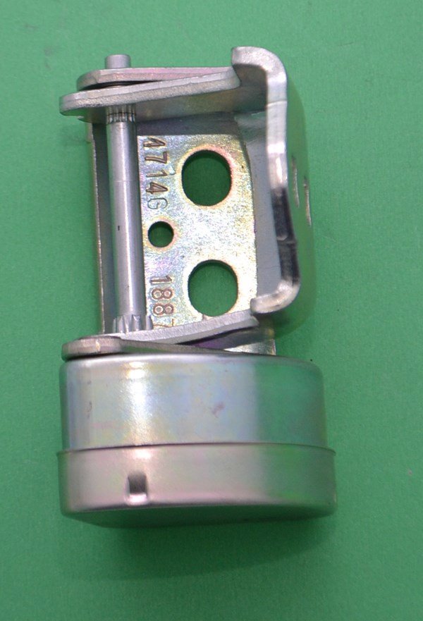 Ön Kapı Menteşesi