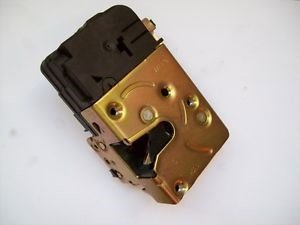 Ön Sağ Kapı Kilidi