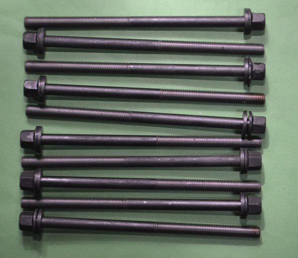 Silindir Kapak Saplaması