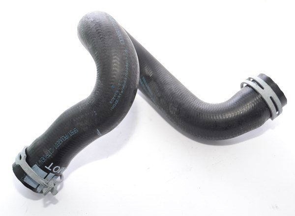 Motor Radyatörü Üst Su Hortumu