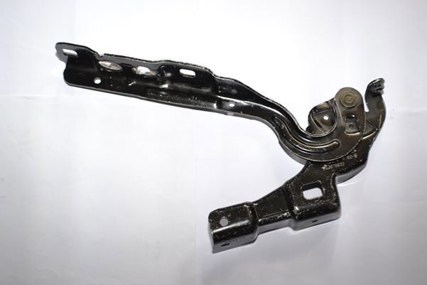 Ön Sağ Kaput Menteşesi