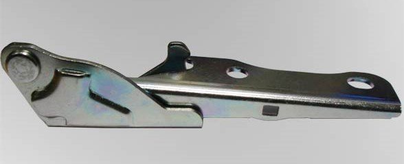 Ön Sağ Kaput Menteşesi