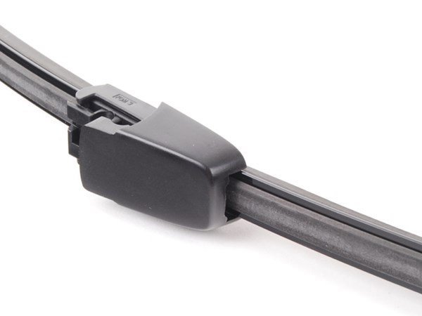 Volkswagen Tiguan 2011-2016  Valeo Arka Cam Sileceği 574300